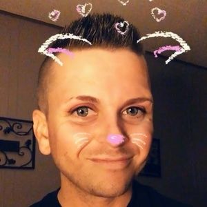 Meet your Posher, Casey